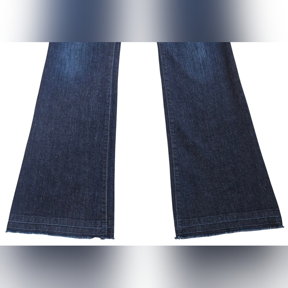 Joe's Jeans Women's Jessica With Raw Hem, Size 29. Excellent Condition - Picture 4 of 12
